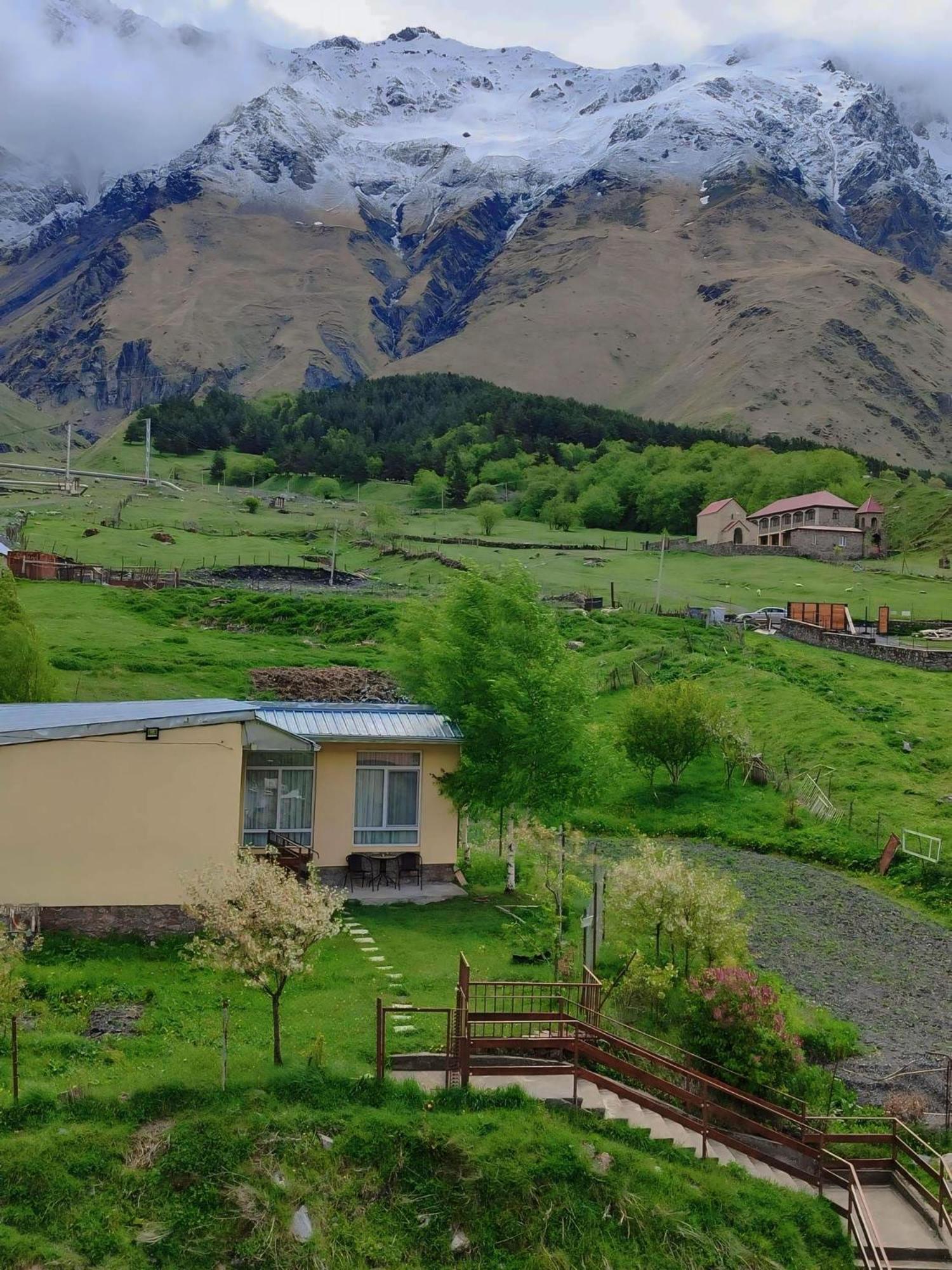 Mountain Kazbegi Apartment Buitenkant foto