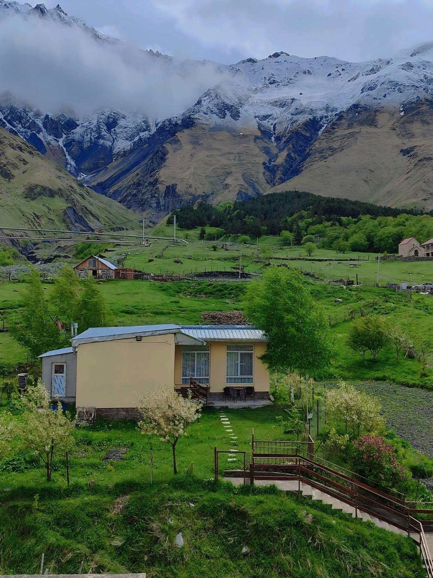 Mountain Kazbegi Apartment Buitenkant foto
