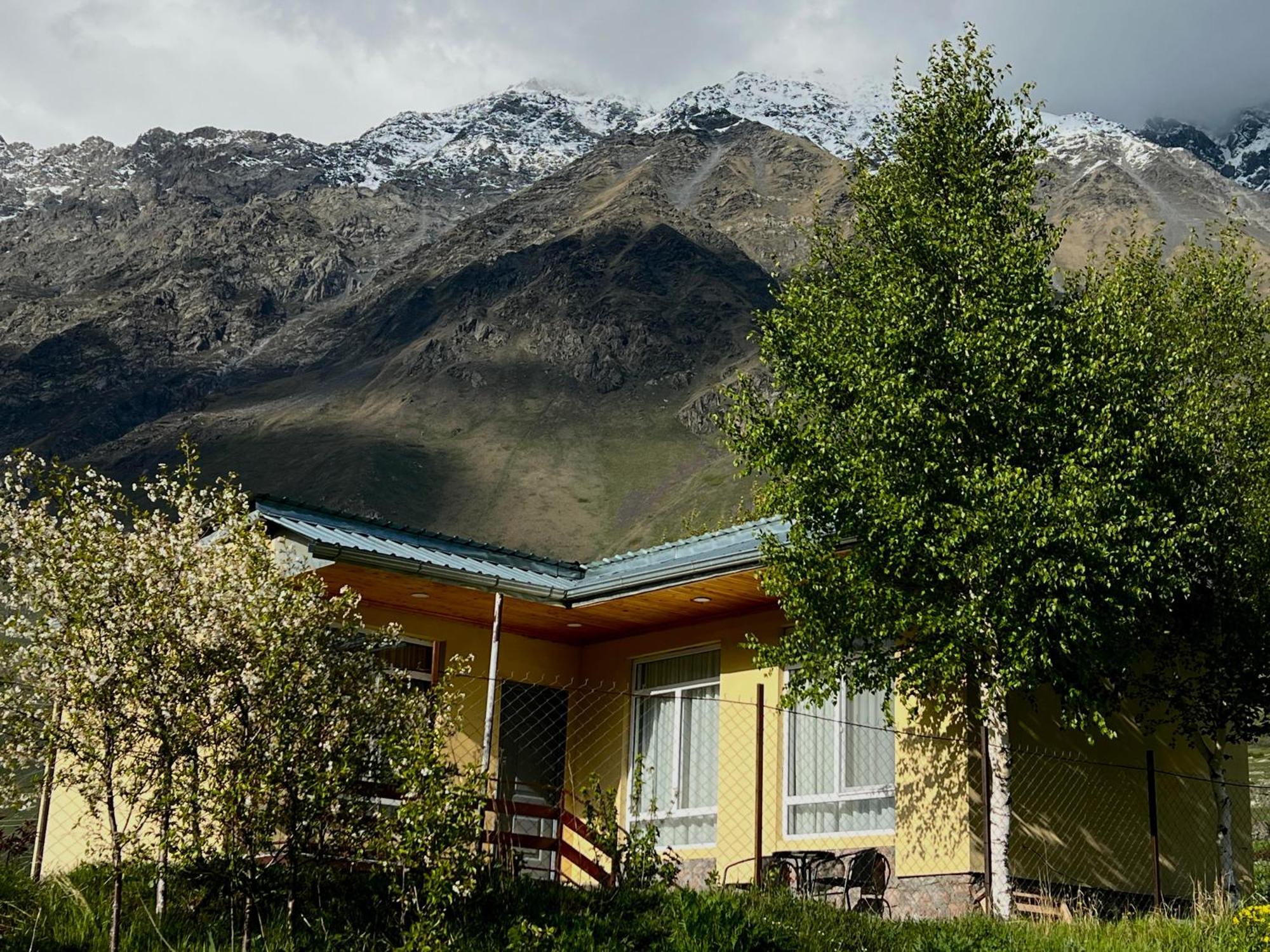 Mountain Kazbegi Apartment Buitenkant foto